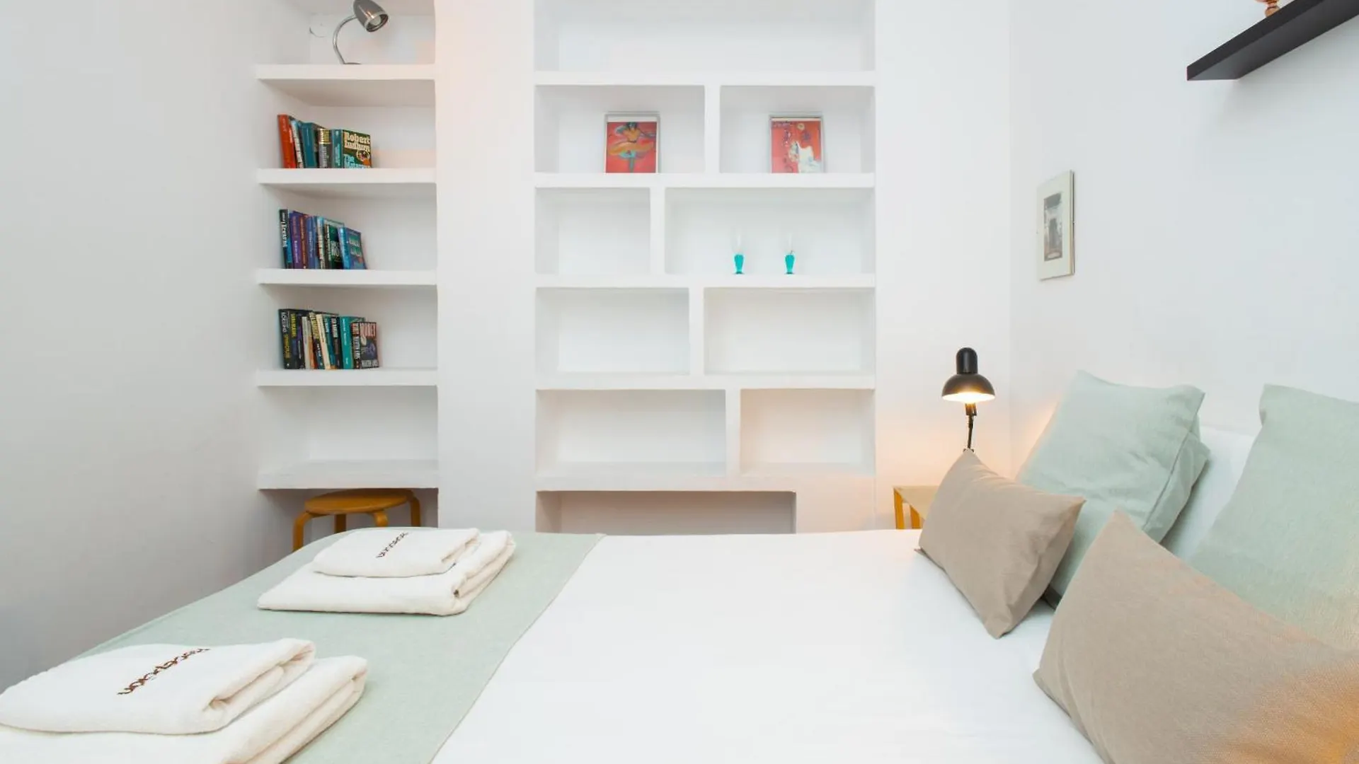C92 - Rustic Two Bedrooms Apartment With Terrace Malaga