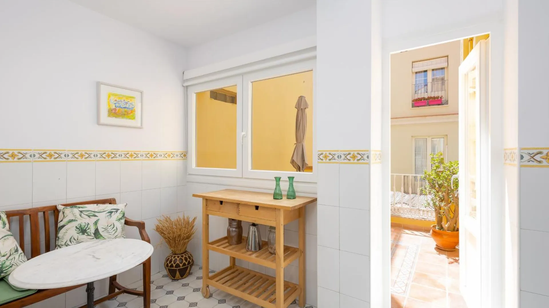 C92 - Rustic Two Bedrooms Apartment With Terrace Malaga