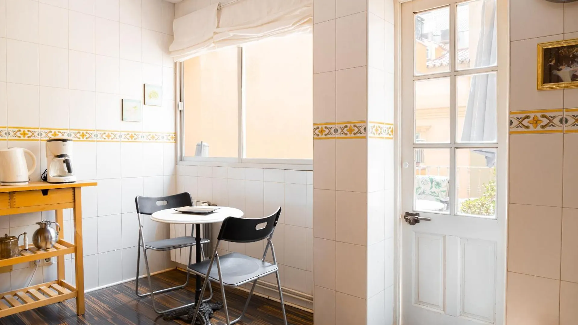 C92 - Rustic Two Bedrooms Apartment With Terrace Malaga