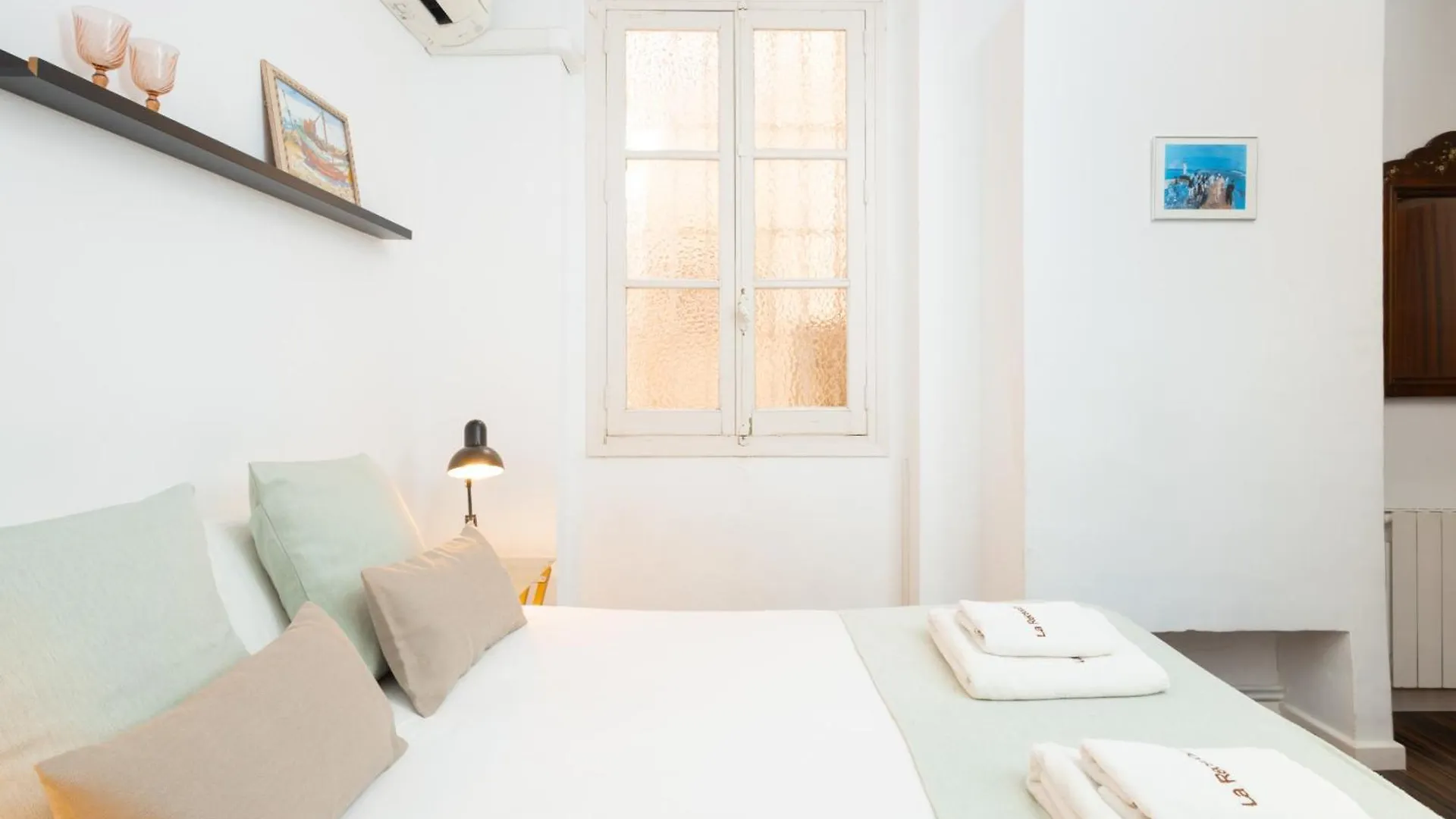 C92 - Rustic Two Bedrooms Apartment With Terrace Malaga 0*,